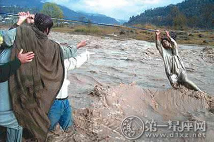 巴控克什米爾大地震