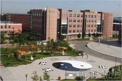 上大文学院之八卦花坛