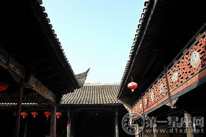 戚姓宗祠祠联大全：望出东海，源自周姬
